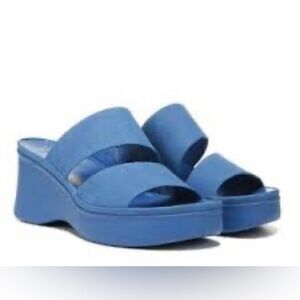 Naturalizer says it all!​  worn twice!